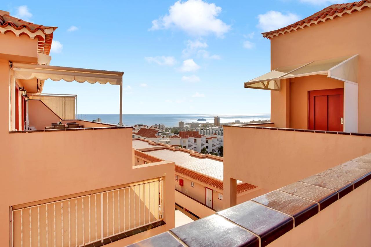 Top Floor, Sea View, Huge Terrace, Heated Pool, Garage Los Cristianos  Exterior photo