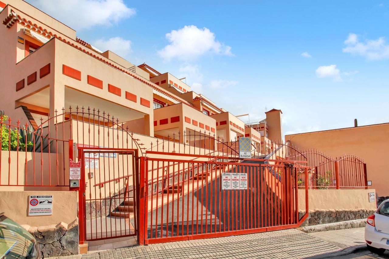Top Floor, Sea View, Huge Terrace, Heated Pool, Garage Los Cristianos  Exterior photo
